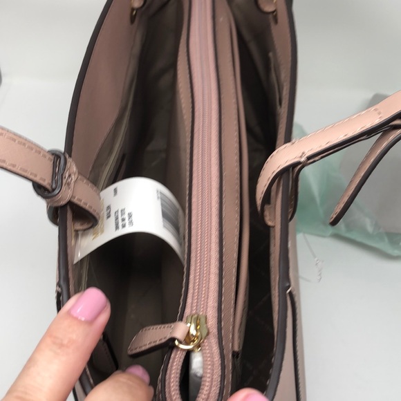 Nwt Michael kors Medium tote fawn - Picture 8 of 11